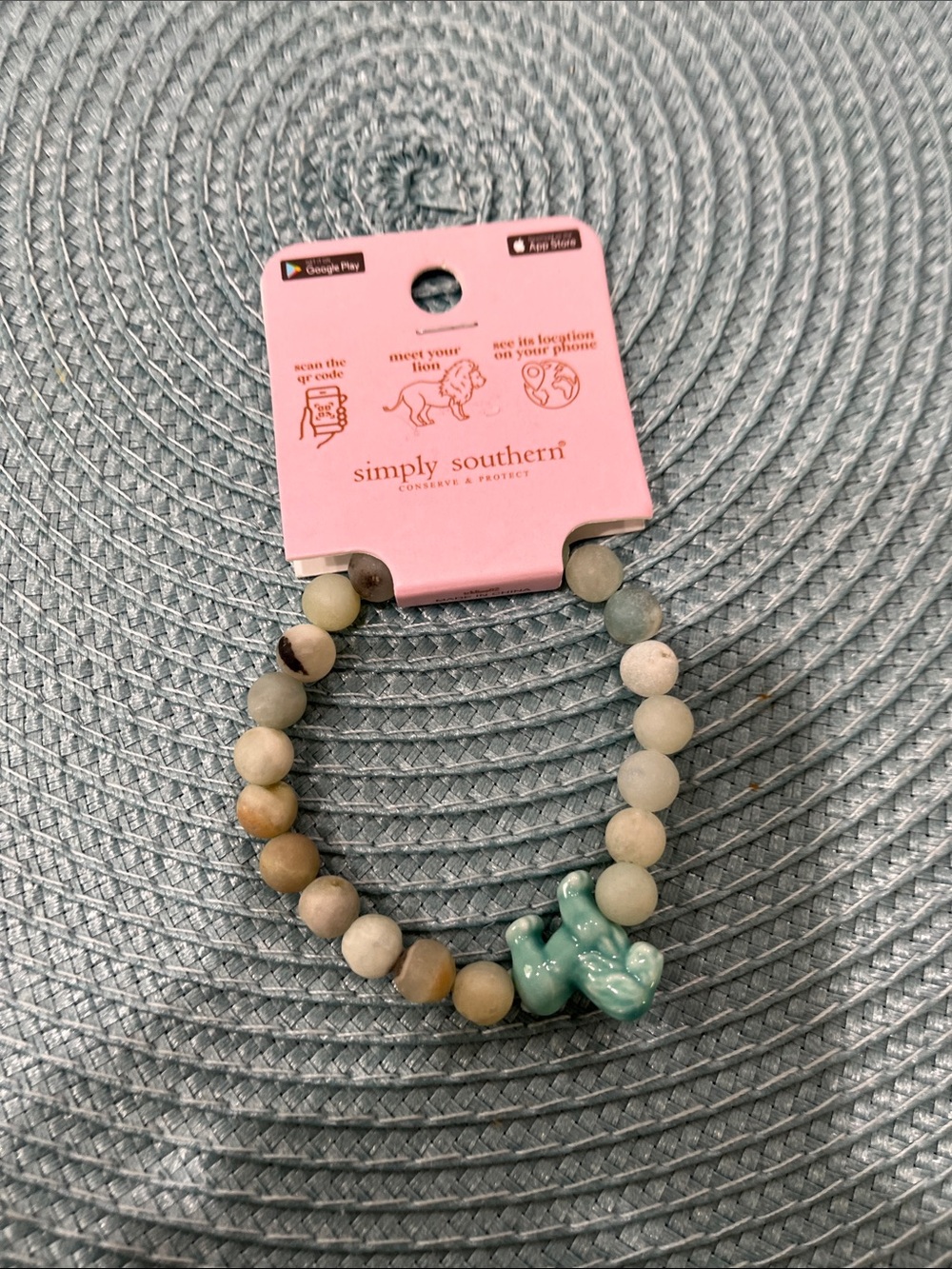 Simply Southern Neutral Beaded Stretch Bracelet with Mint Lion